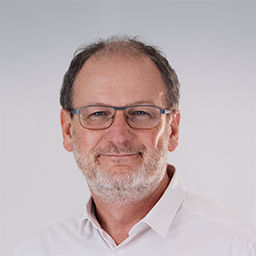 Portrait de Yann Jouveneaux